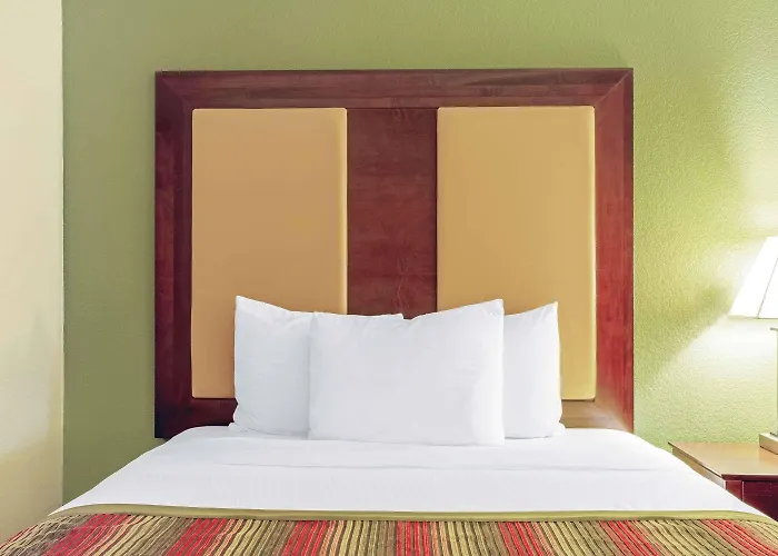 La Quinta By Wyndham Lancaster