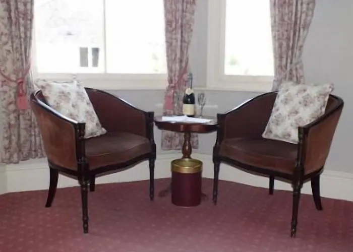 The Moelwyn Hotel & Restaurant