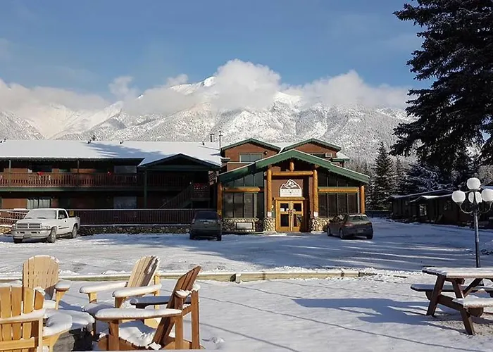Rundle Mountain Lodge