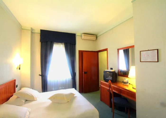 Hotel De Paris