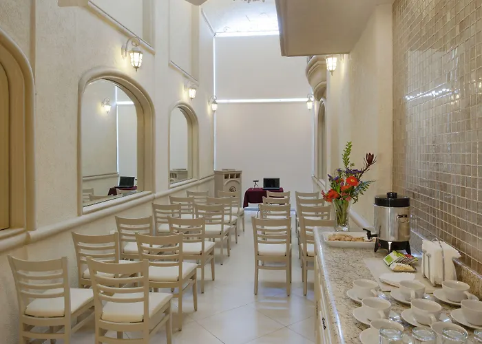 Hotel & Suites Quinta Magna