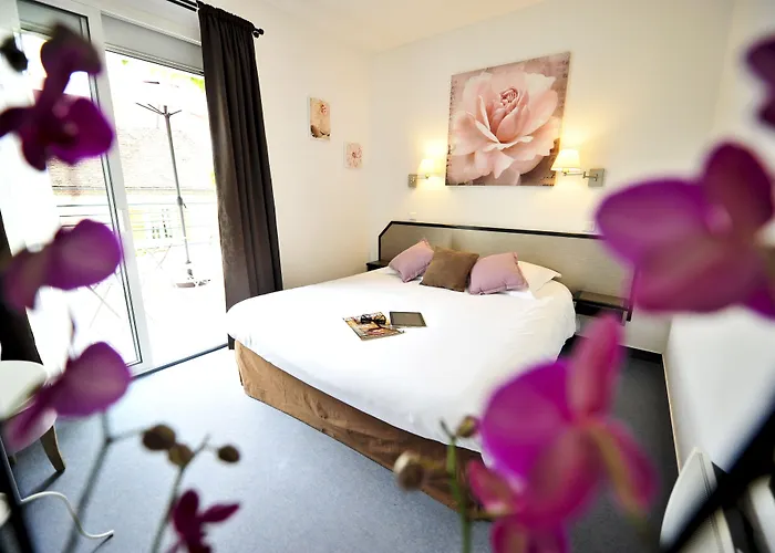 Amadour Hotel