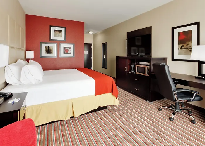 Holiday Inn Express & Suites Northeast By Ihg