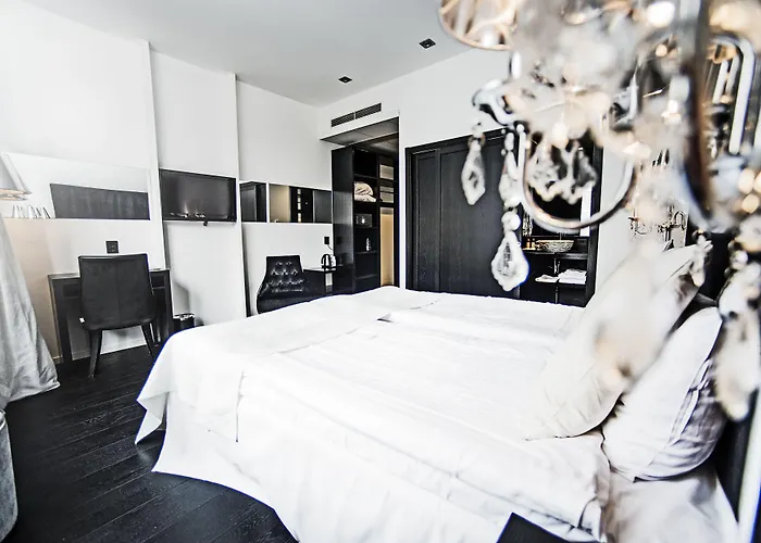 The Lamp Hotel & Spa