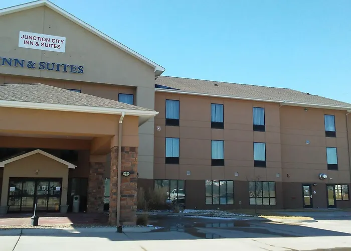 Junction City Inn & Suites