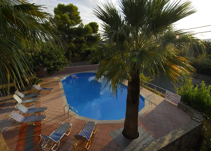 Lato Hotel