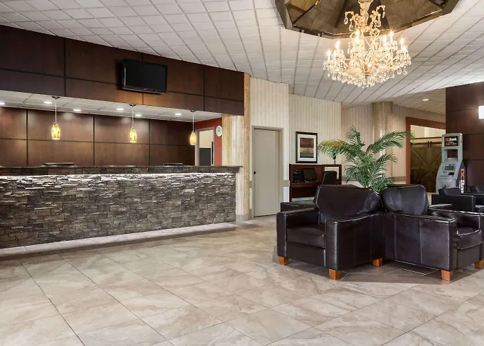 Travelodge By Wyndham Lloydminster