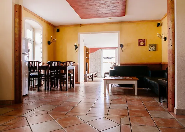 Landhotel Airport-Inn