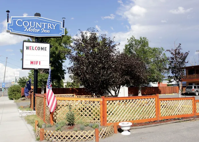 Country Motor Inn
