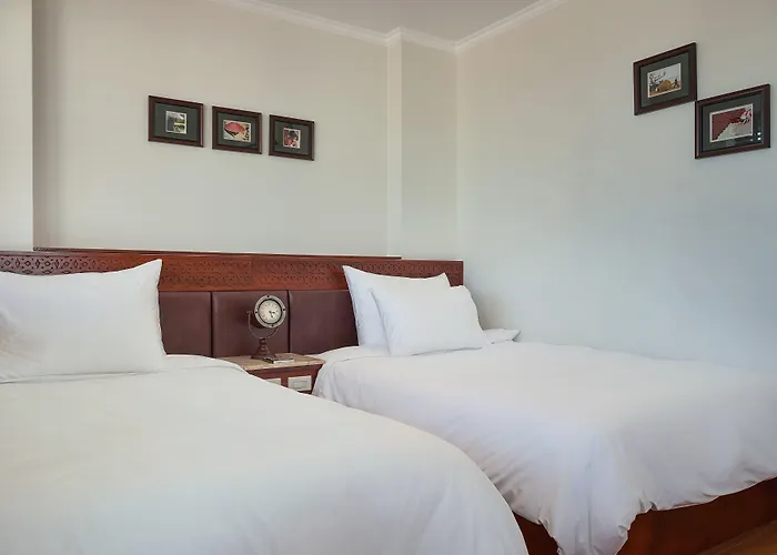 Hanoi E Central Luxury Hotel