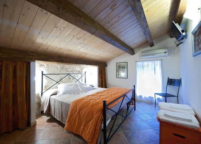 Le Case Dello Zodiaco Albergo Diffuso