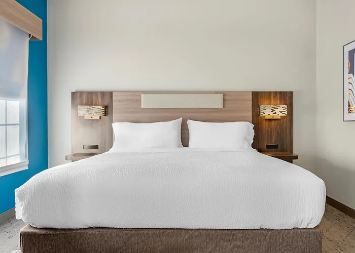 Holiday Inn Express & Suites Indianapolis - East By Ihg