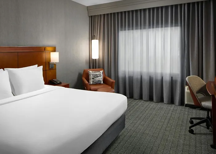 Courtyard By Marriott Waldorf