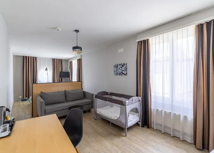 Royal Hotel - Urban Living