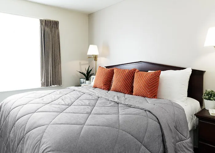 Intown Suites Extended Stay Newport News Va - City Center