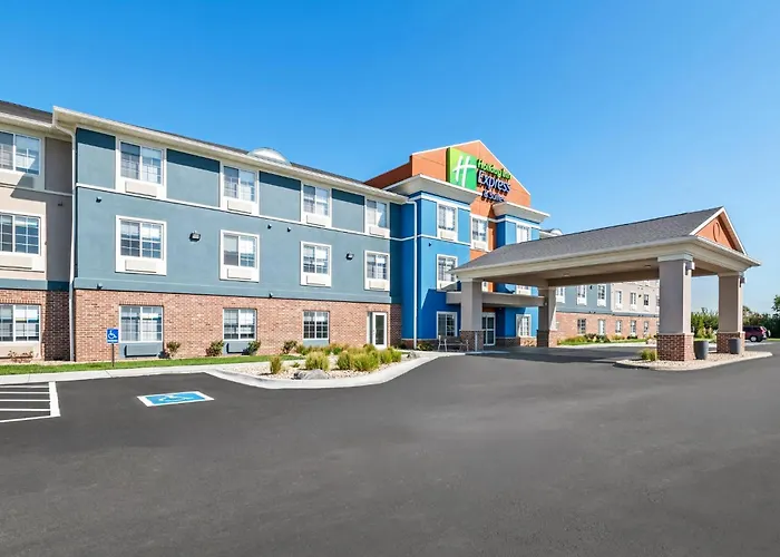 Holiday Inn Express Hotel & Suites Council Bluffs - Convention Center Area By Ihg