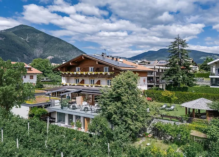 Tirolerhof Guesthouse Natz-Schabs