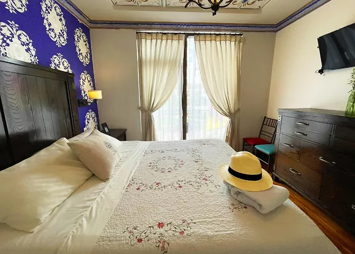 Hotel Azul De La Plaza By Chat Noir