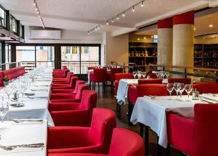 Hotel Le Pere Leon