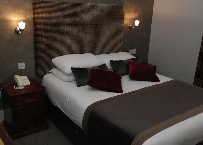 Wards Hotel & Restaurant