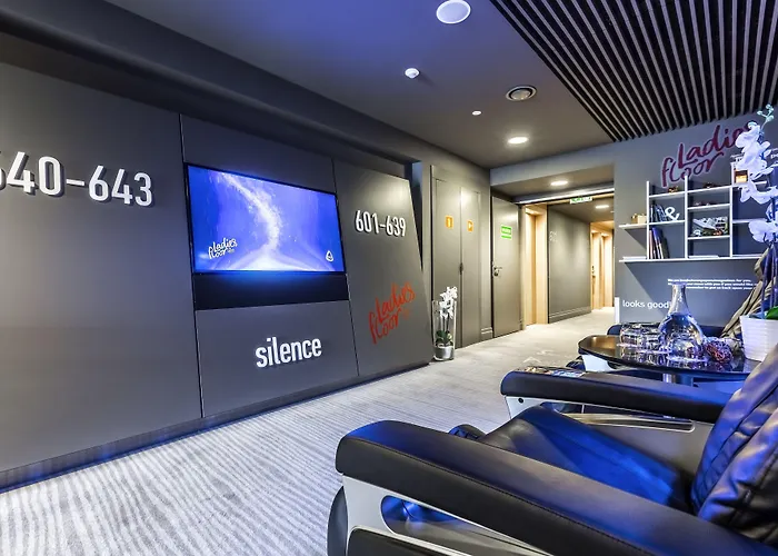 Sound Garden Hotel Airport