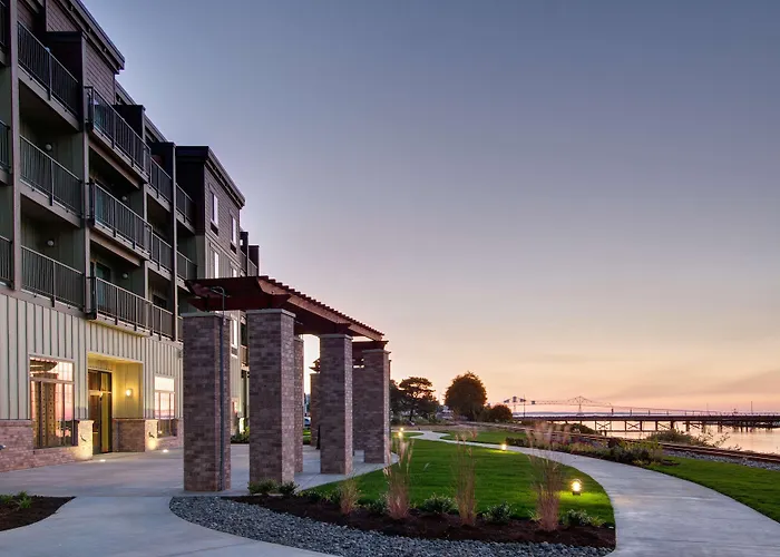Hampton Inn & Suites Astoria