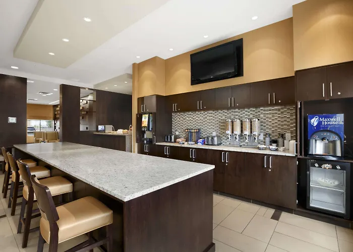 Days Inn & Suites By Wyndham Winnipeg Airport Manitoba