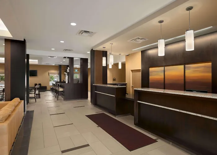 Days Inn & Suites By Wyndham Winnipeg Airport Manitoba