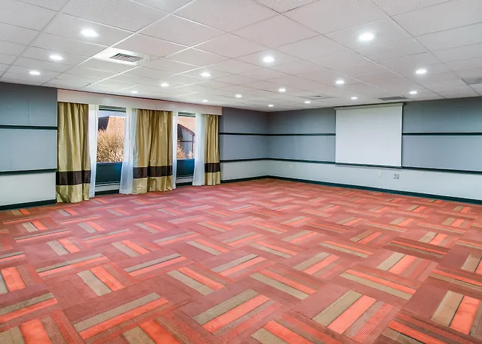 Aspire Hotel And Suites