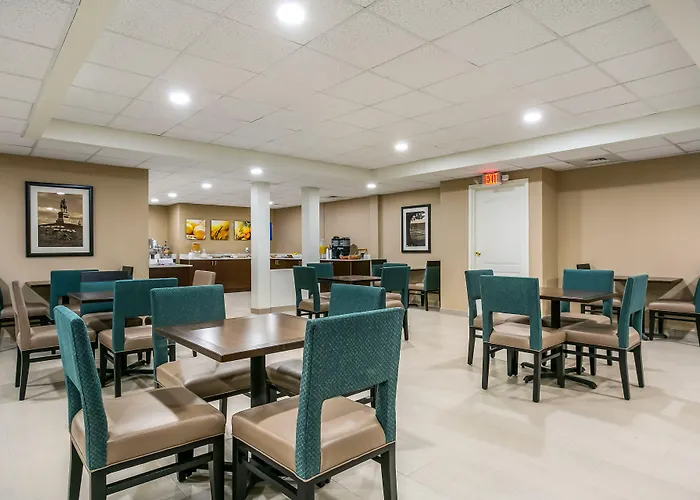 Aspire Hotel And Suites