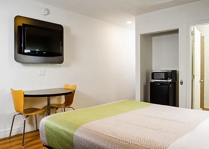 Motel 6-Modesto, Ca - Downtown