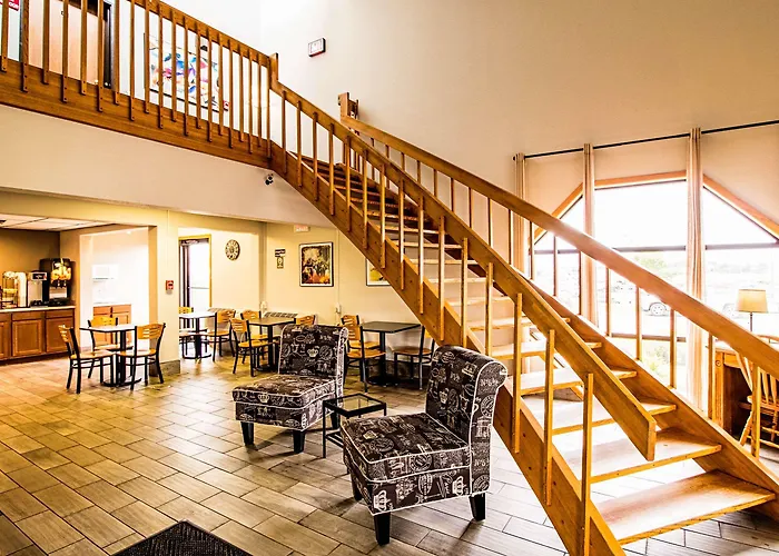 Econo Lodge Watertown