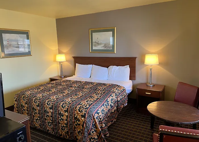 Crows Nest Inn Tawas