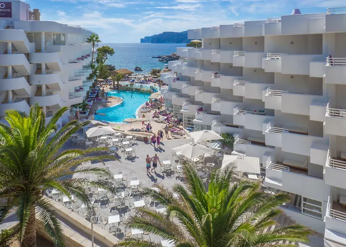 Fergus Style Cala Blanca Suites
