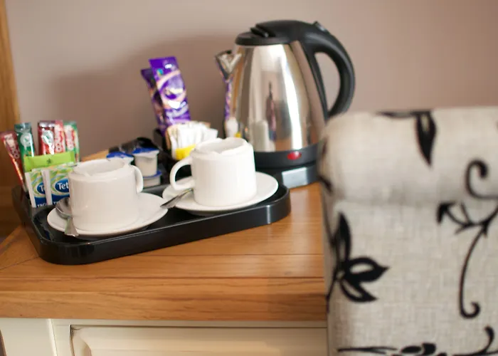 The Three Horseshoes Hotel