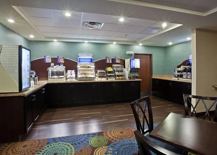 Holiday Inn Express & Suites Deming Mimbres Valley By Ihg
