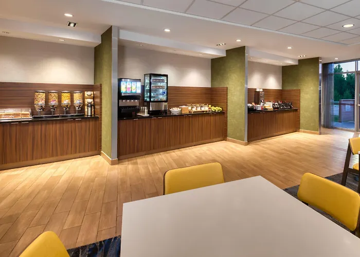 Fairfield Inn & Suites By Marriott Moncton