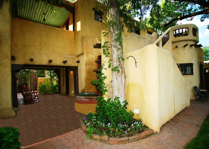 Inn On La Loma Plaza