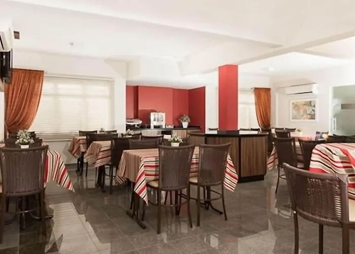 Hotel Dois H