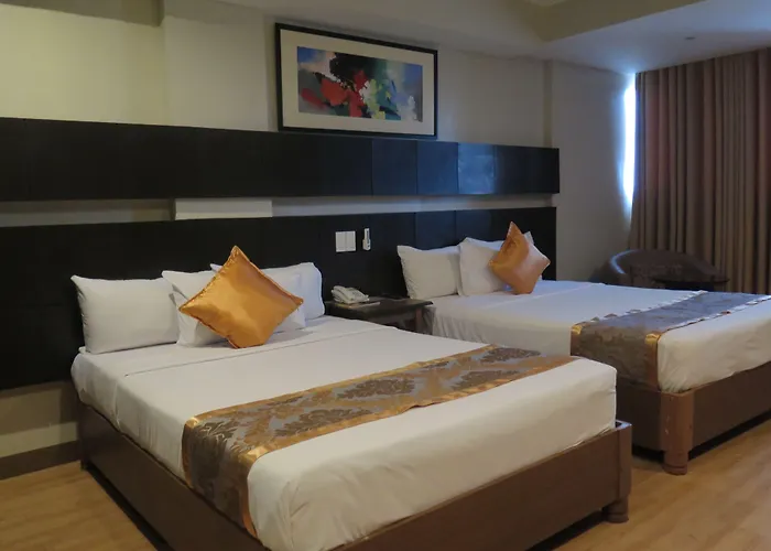 The Pinnacle Hotel And Suites