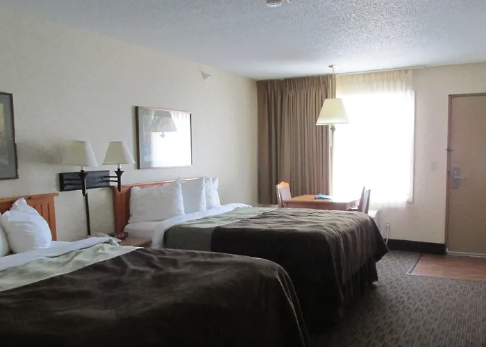 Kelly Inn And Suites Mitchell