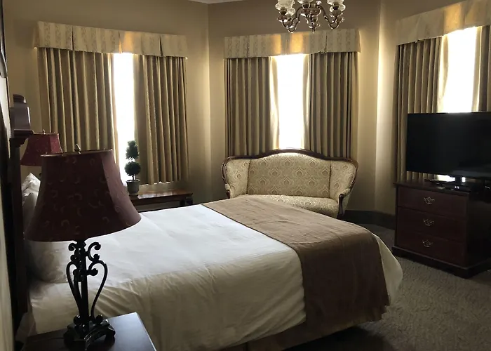 Hotel Senator