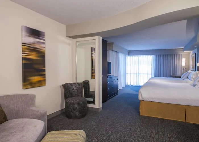 Courtyard By Marriott Columbus