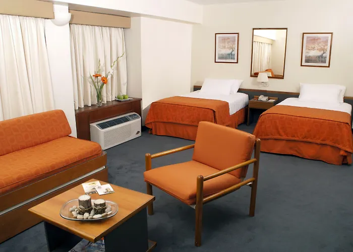 Hotel Cristina Suites