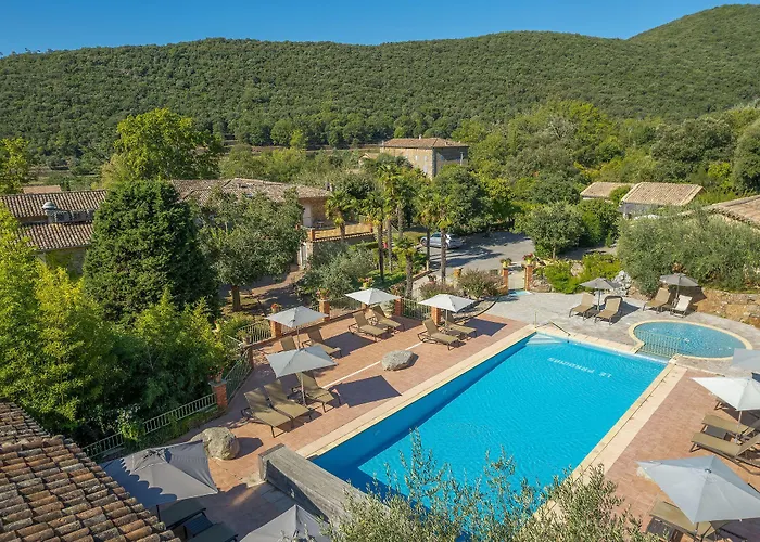 Logis Hotel Restaurant Le Pradinas