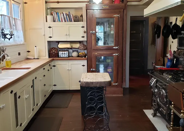 Alaska Heritage House Bed And Breakfast