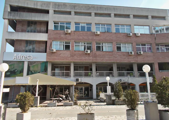 Adresa Suites