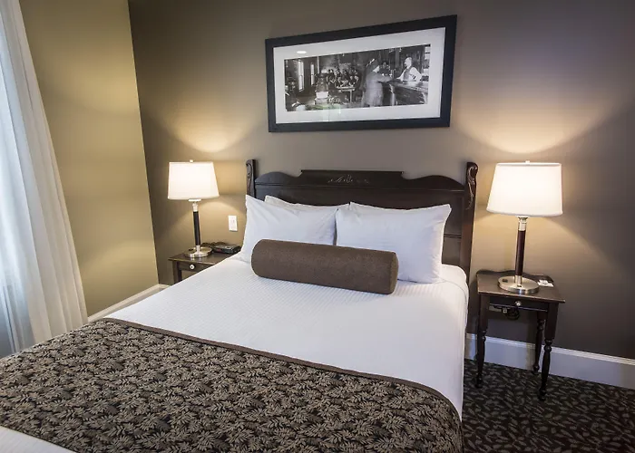 Hume Hotel & Spa