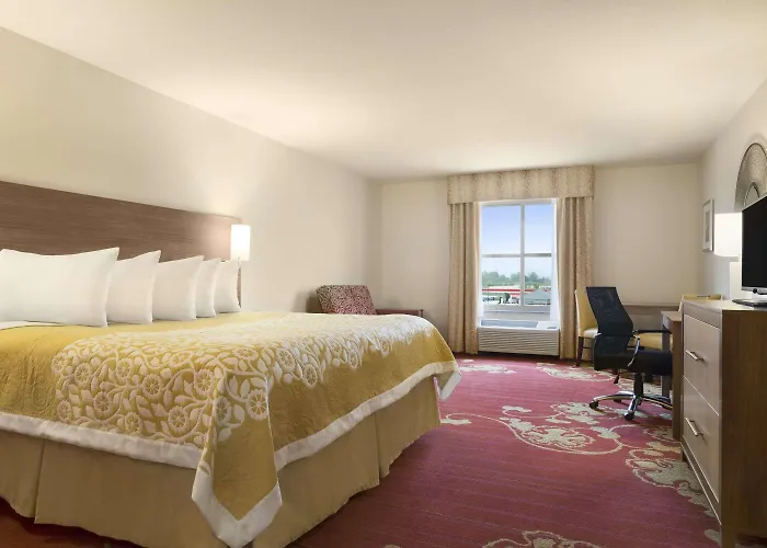 Days Inn & Suites By Wyndham Belmont