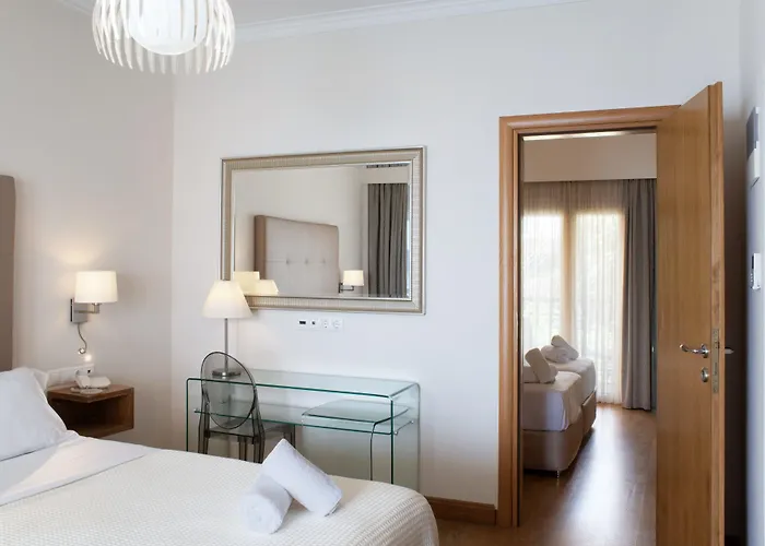 Karalis City Hotel
